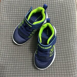 Skechers Microsoec athletic sneakers